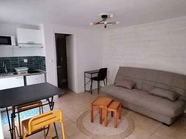 STUDIO 18m² - place CHANZY - centre-ville