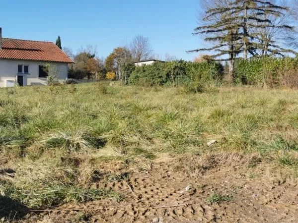 Terrain 1750 m²