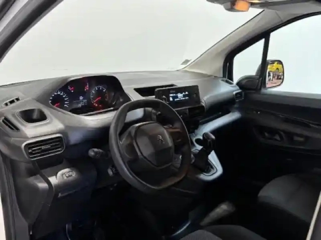Peugeot Partner standard 650kg bluehdi 75 premium radar clim bluetooth regulateur — photo 8