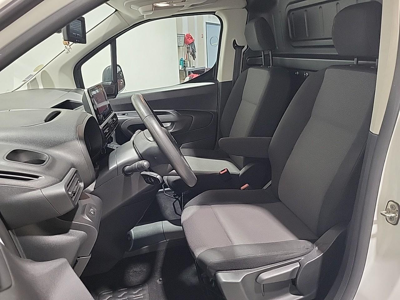 Citroën Berlingo van m 650 bluehdi 100 s&s driver — photo 10