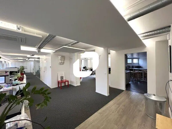 Bureaux 240 m²