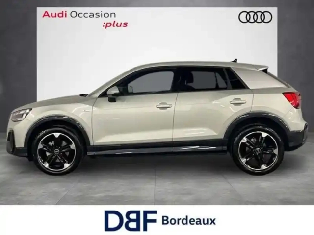 Audi Q2 35 tfsi 150 s tronic 7 s line — photo 2