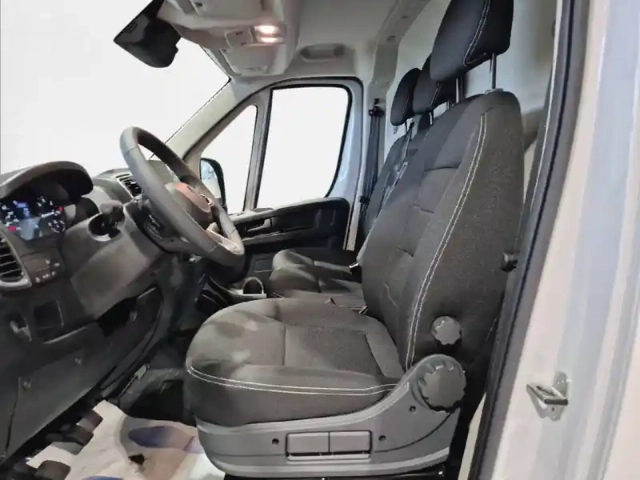 Peugeot Boxer fgn tole 3.3 t diesel l2h2 140 ch manuelle — photo 11