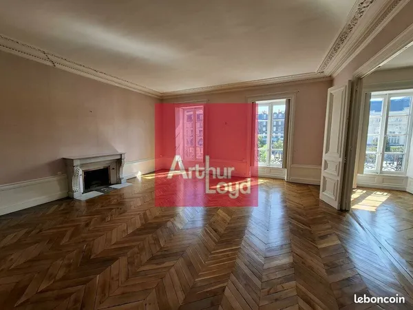 Bureaux 218 m²