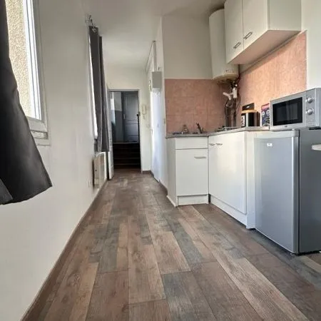 Studio 1 pièce 14 m²