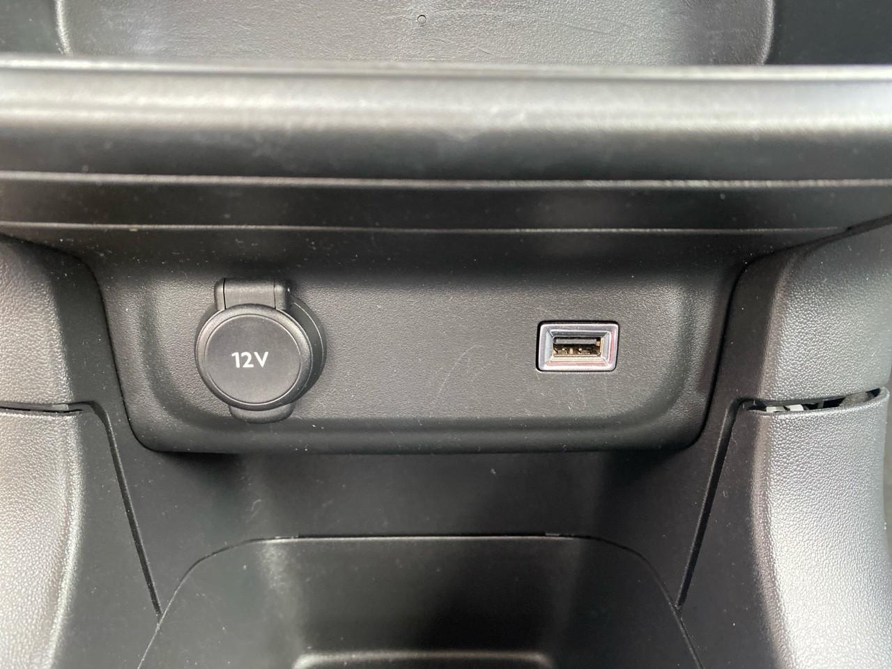 Citroën C3 1.2 puretech 83ch s&s shine — photo 22