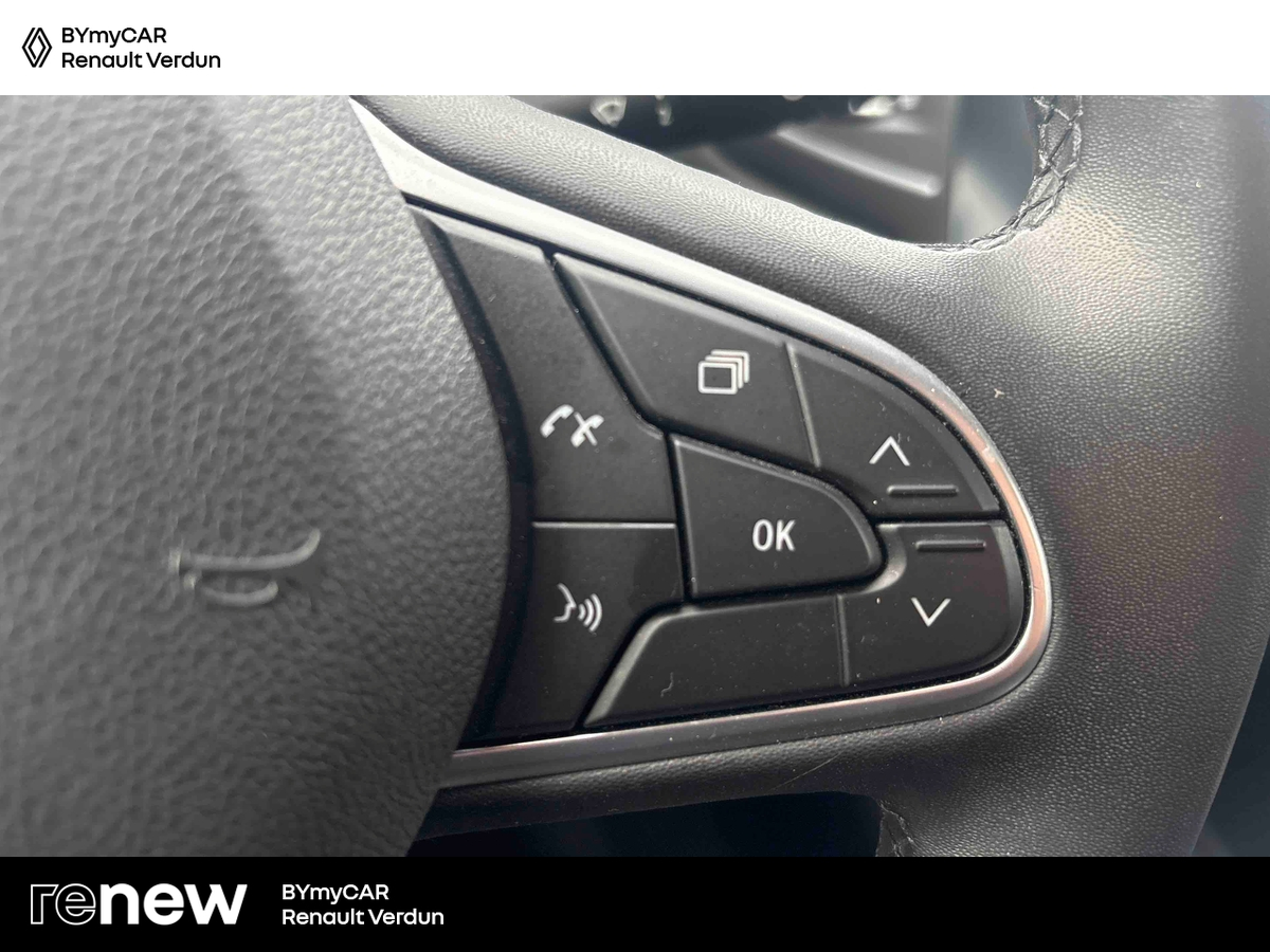 Renault Mégane IV Berline Blue dCi 115 - 21N — photo 17