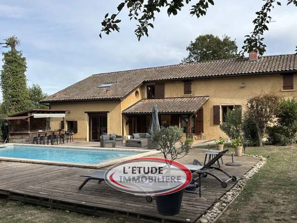 Maison 6 pièces 198 m²