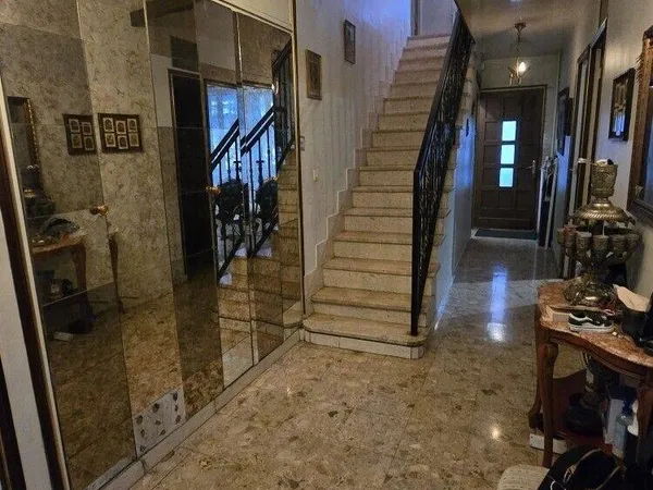 Maison 7 pièces 244 m²