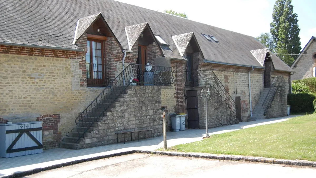 Photo 1