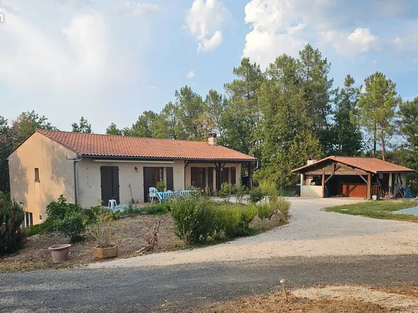 Propriété avec espace professionnel proche Bergerac