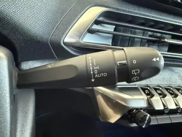 Peugeot 5008 ii puretech 130 s&amp;s gt — photo 17