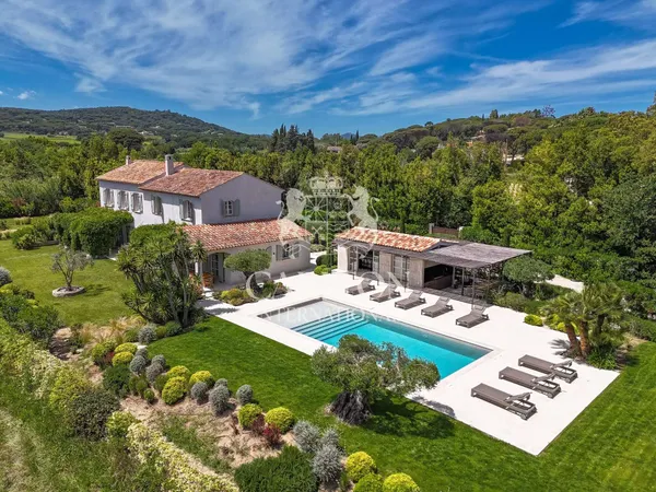 Villa 8 pièces 300 m²