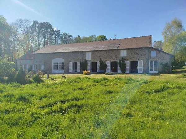 Maison 8 pièces 241 m²