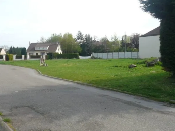 Terrain 280 m²