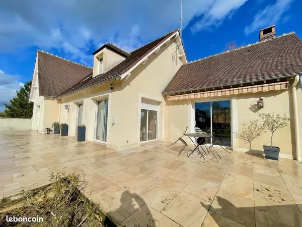 Propriété 7 pièces 160 m²
