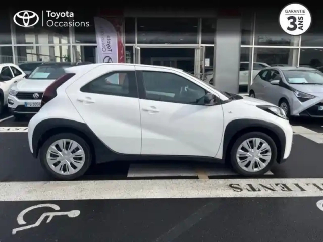 Toyota Aygo X 1.0 vvt-i 72ch dynamic my24 — photo 2