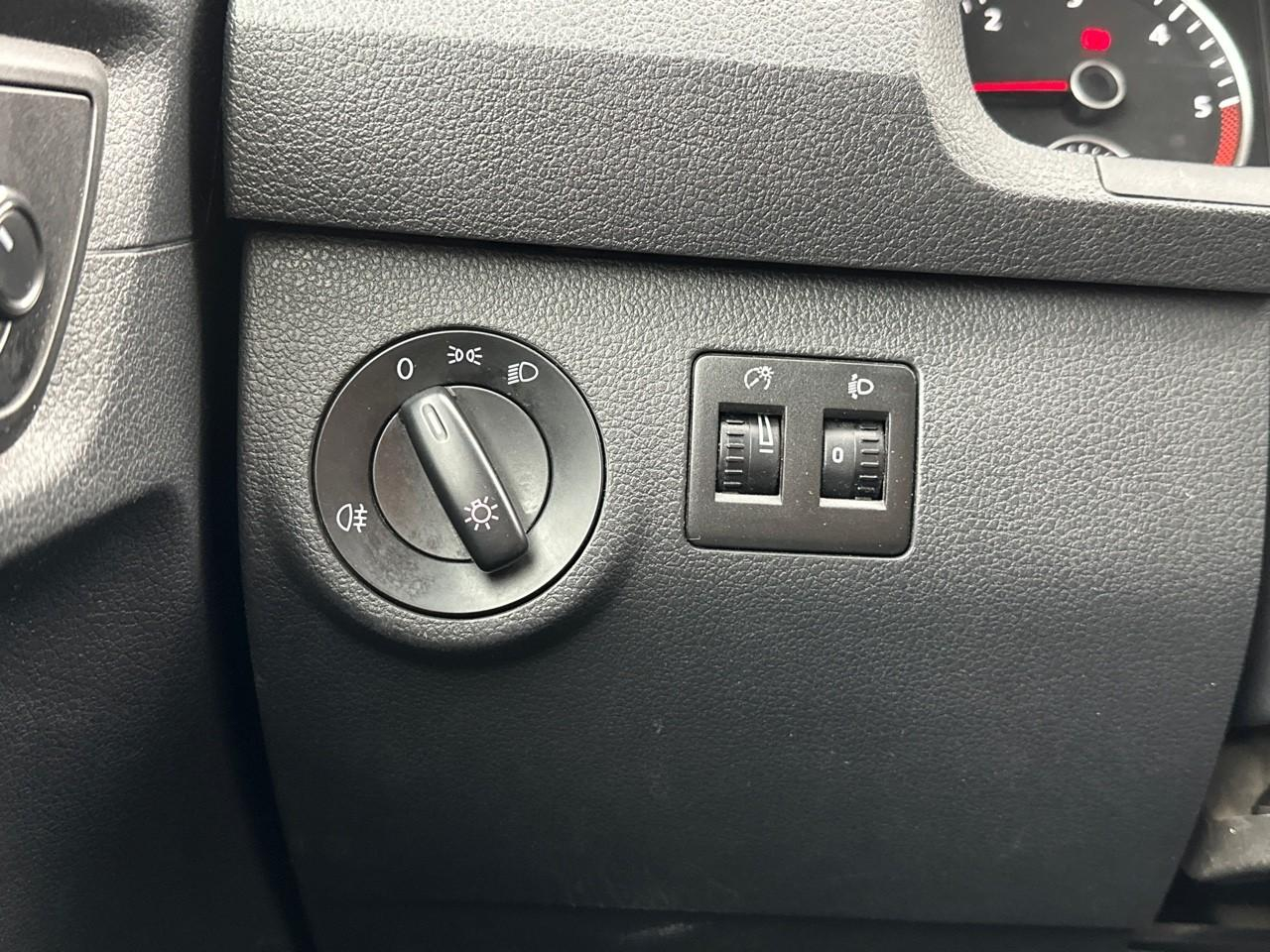 Volkswagen Caddy van 2.0 tdi 75 bvm5 business line — photo 18