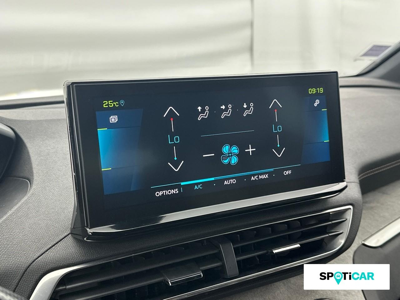 Peugeot 3008 hybrid4 300ch gt e-eat8 — photo 13