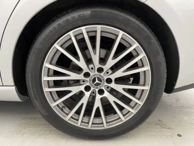 Mercedes Cla shooting brake 180 d 8g-dct — photo 17
