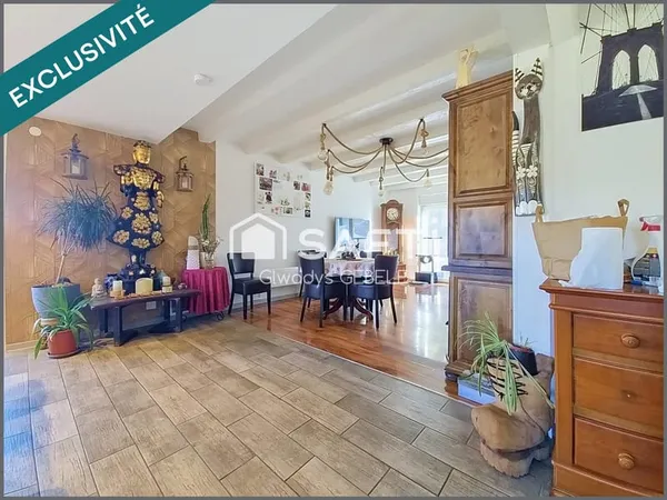 Maison rénovée de 201m² avec loft et vue dégagée
