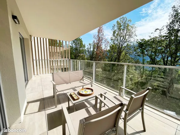 Spacieux T3 avec terrasse et vue panoramique dans résidence récente et sécurisée