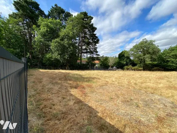 Terrain 627 m²
