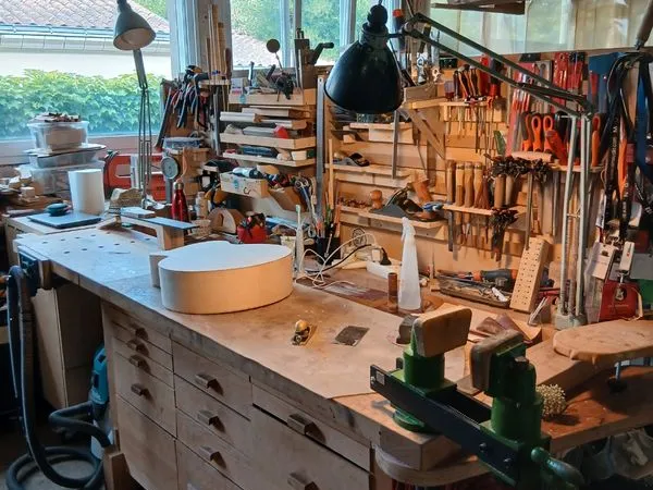 Place d'atelier de lutherie menuiserie
