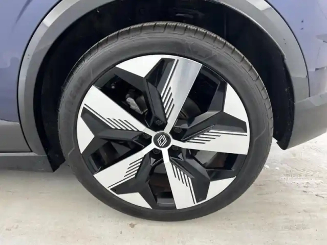 Renault Megane e-tech electric ev40 130ch techno standard charge — photo 20