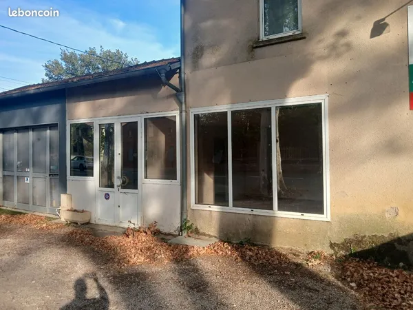 BAZIÈGE - Local commercial de 44 m² à louer