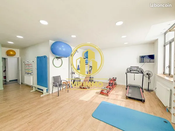 Local 167 m² Roubaix
