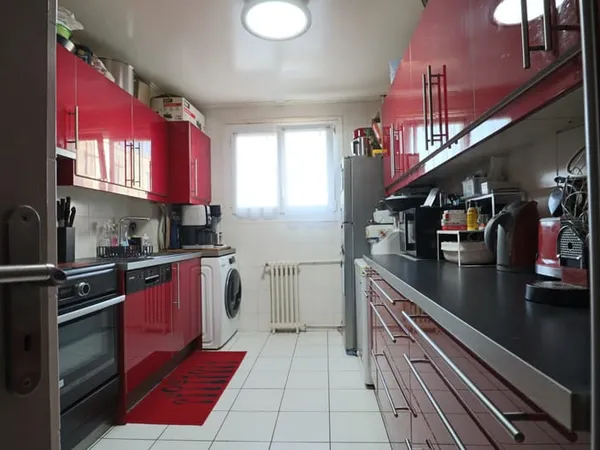 LE PORT-MARLY - Apt 3pièces de 81m2 avec balcon et cave