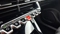 Peugeot 2008 1.2 PureTech 100ch S&S Allure — photo 15