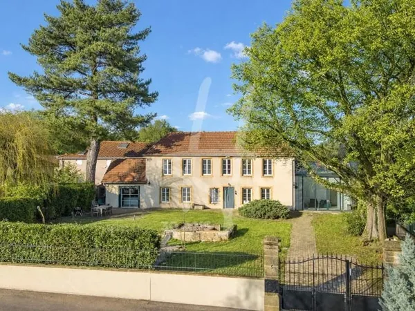 Lorry-lès-Metz - Coteaux messins | Longère 245 m² - 8 pi?