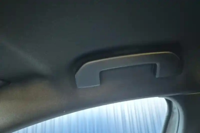 Peugeot 208 electrique 50 kwh 136ch — photo 56