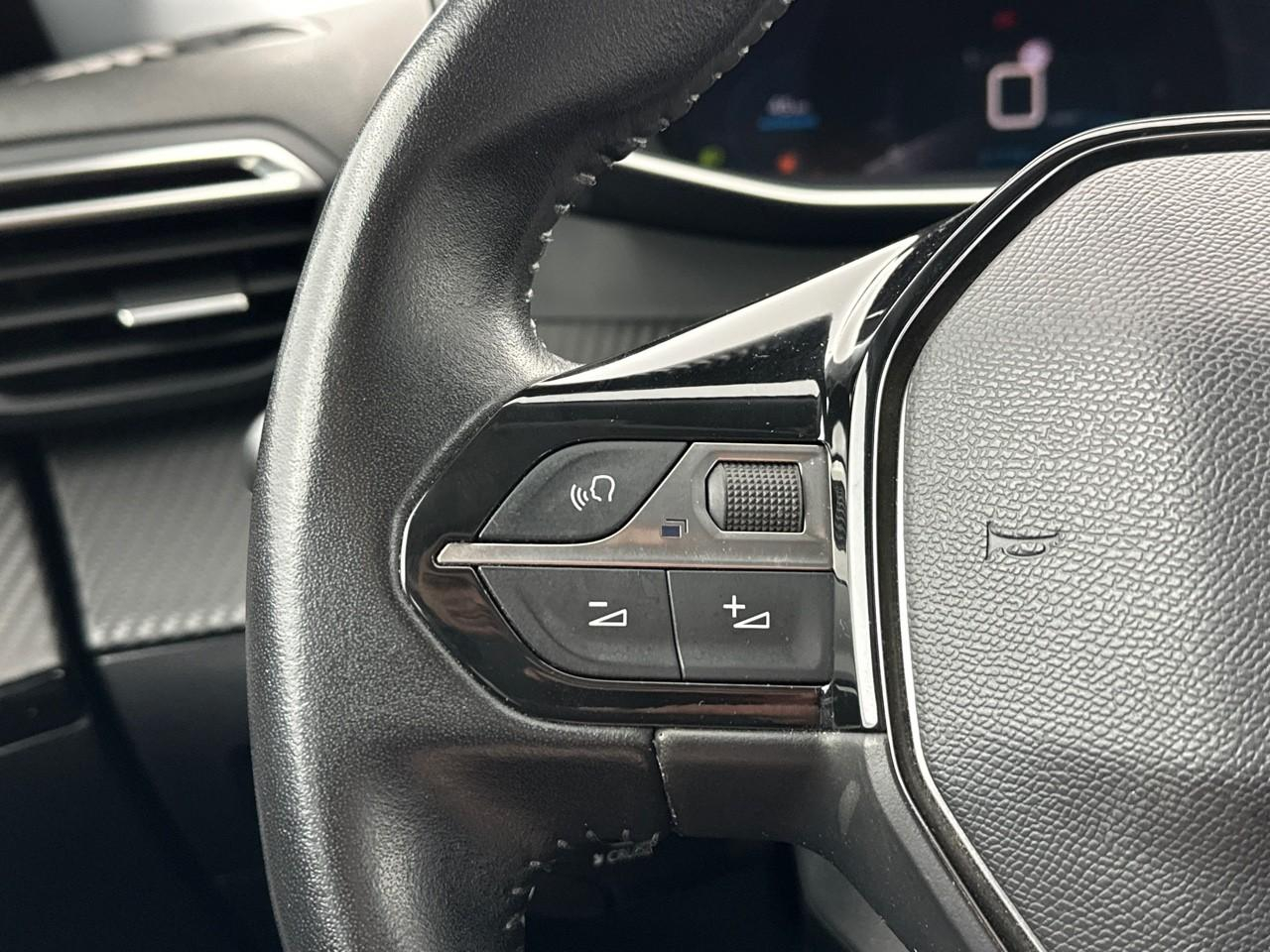 Peugeot 2008 puretech 130 s&s bvm6 allure — photo 22
