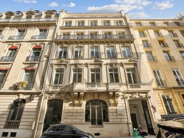 Bureaux 472 m²