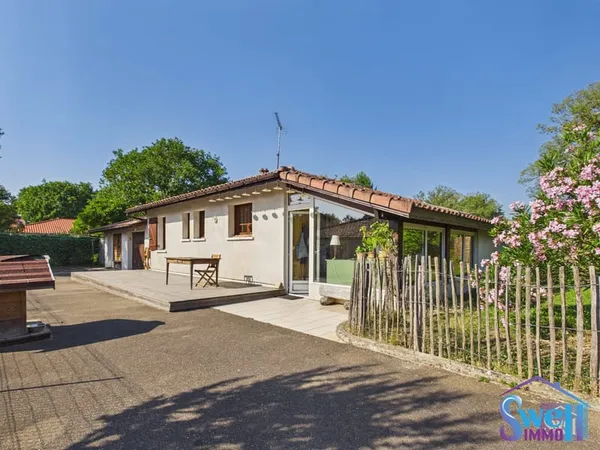 Maison de village avec appartement.
