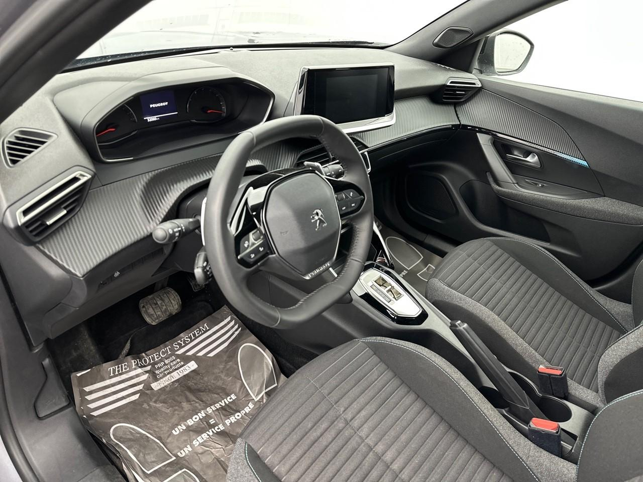 Peugeot 2008 puretech 130 s&s eat8 style — photo 8