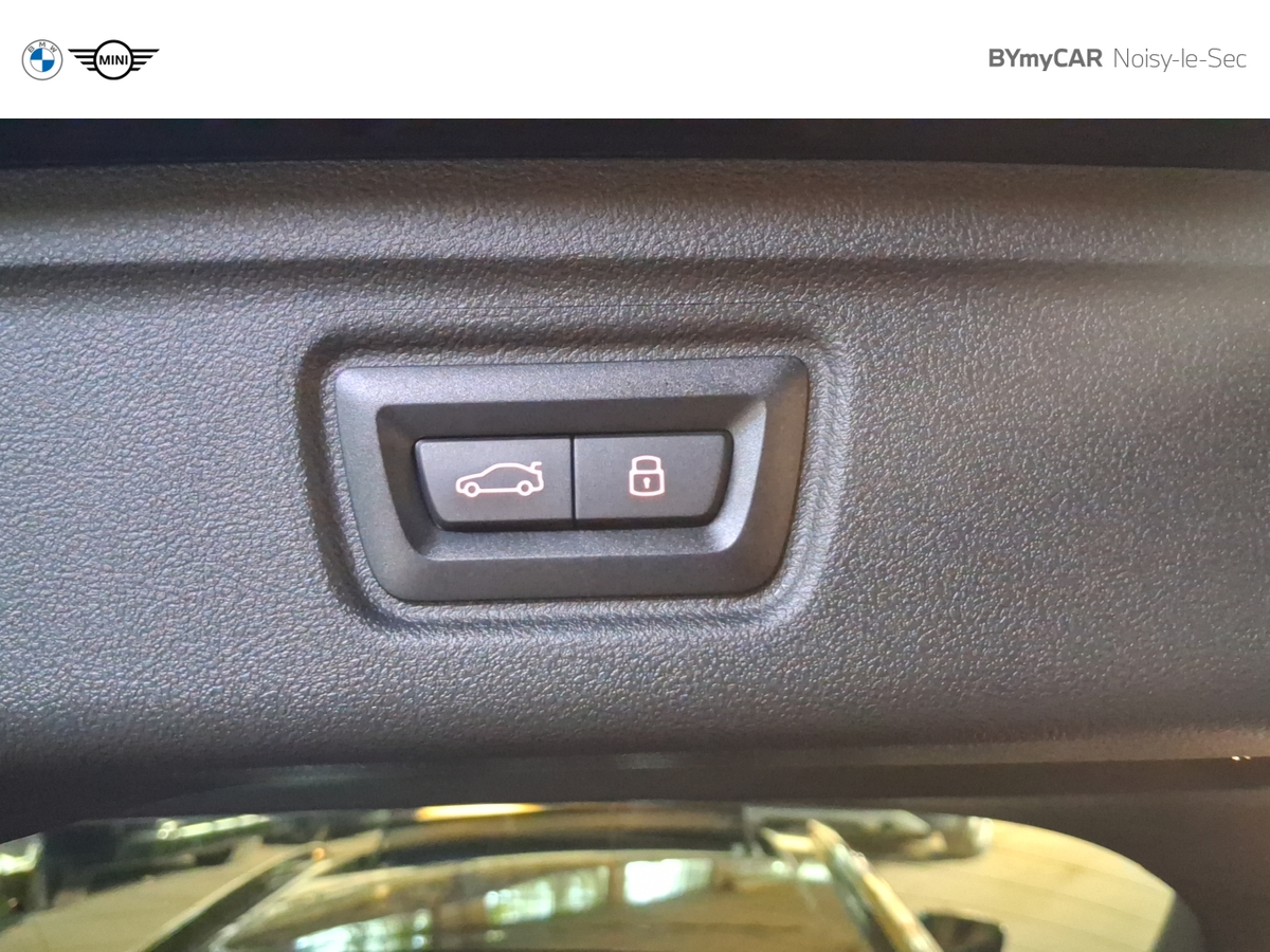 BMW Touring 330e xDrive 292 ch BVA8 — photo 17