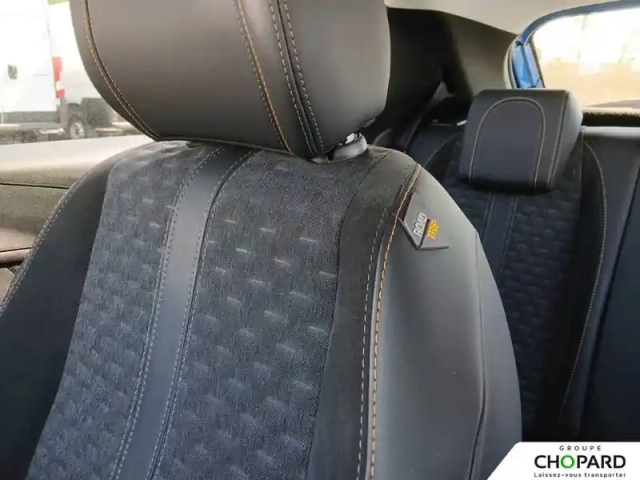 Peugeot 208 puretech 100 s&amp;s eat8 — photo 19