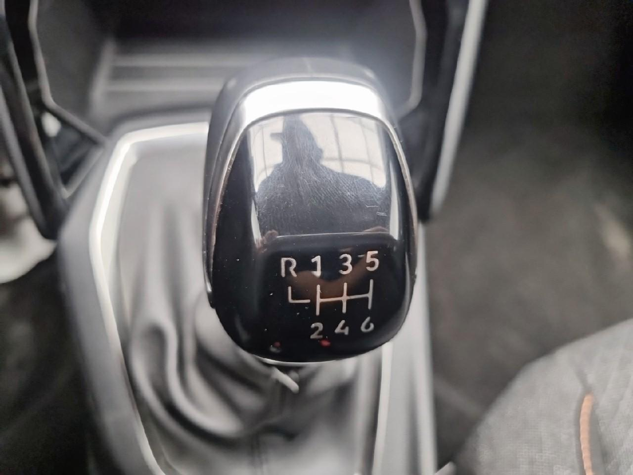 Peugeot 2008 100 s&s bvm6 style — photo 28