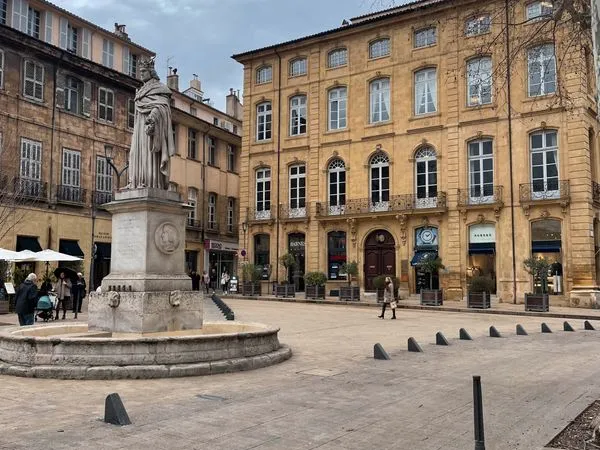 Loue place de parking enfilade