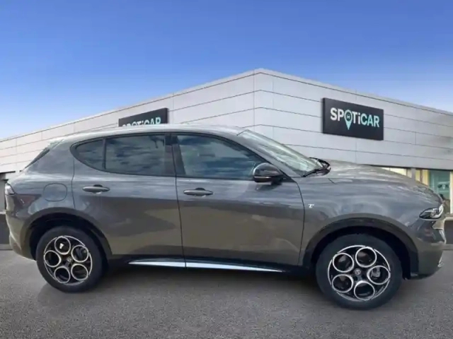 Alfa Romeo Tonale 1.3 phev 280ch ti at6 e-q4 — photo 4