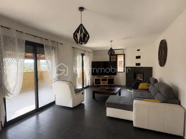 Maison 5 pièces 90 m²