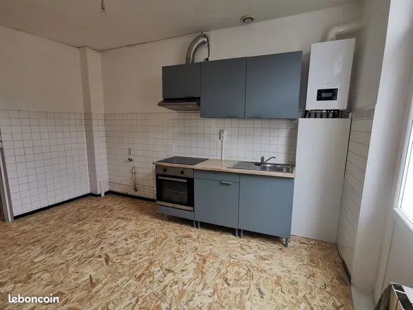 Maison T3 indépendante de 70m² avec cave - Lavardac centre