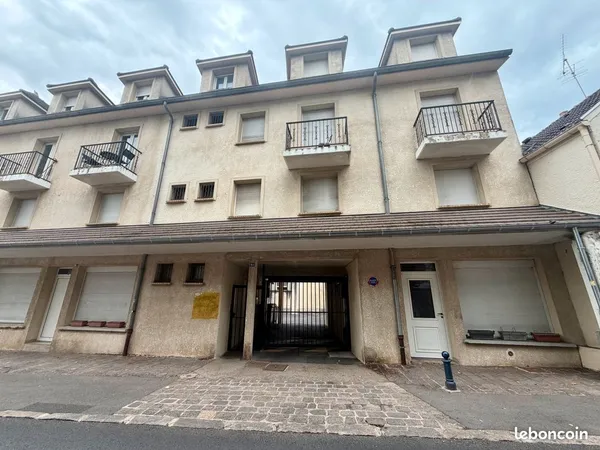 Appartement 2 pièces 35 m² avec place de parking. Centre-ville de Dammarie-les-Lys