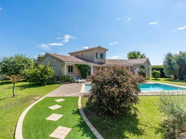 URGENT A VENDRE MAGNIFIQUE MAISON A FROUZINS (31270) - 6 PIECES