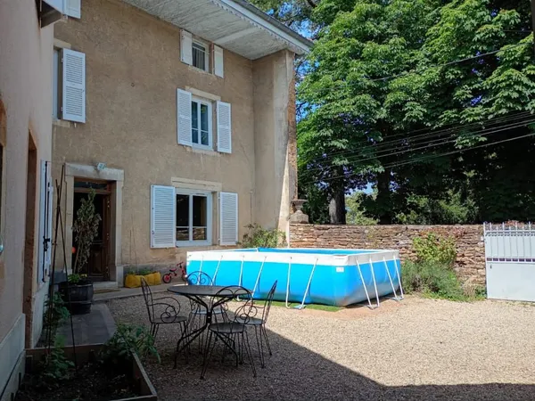 Vends maison pleine de charme et chaleureuse - 240m²