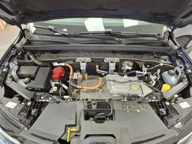 Renault Megane e-tech ev60 220 ch super charge — photo 46